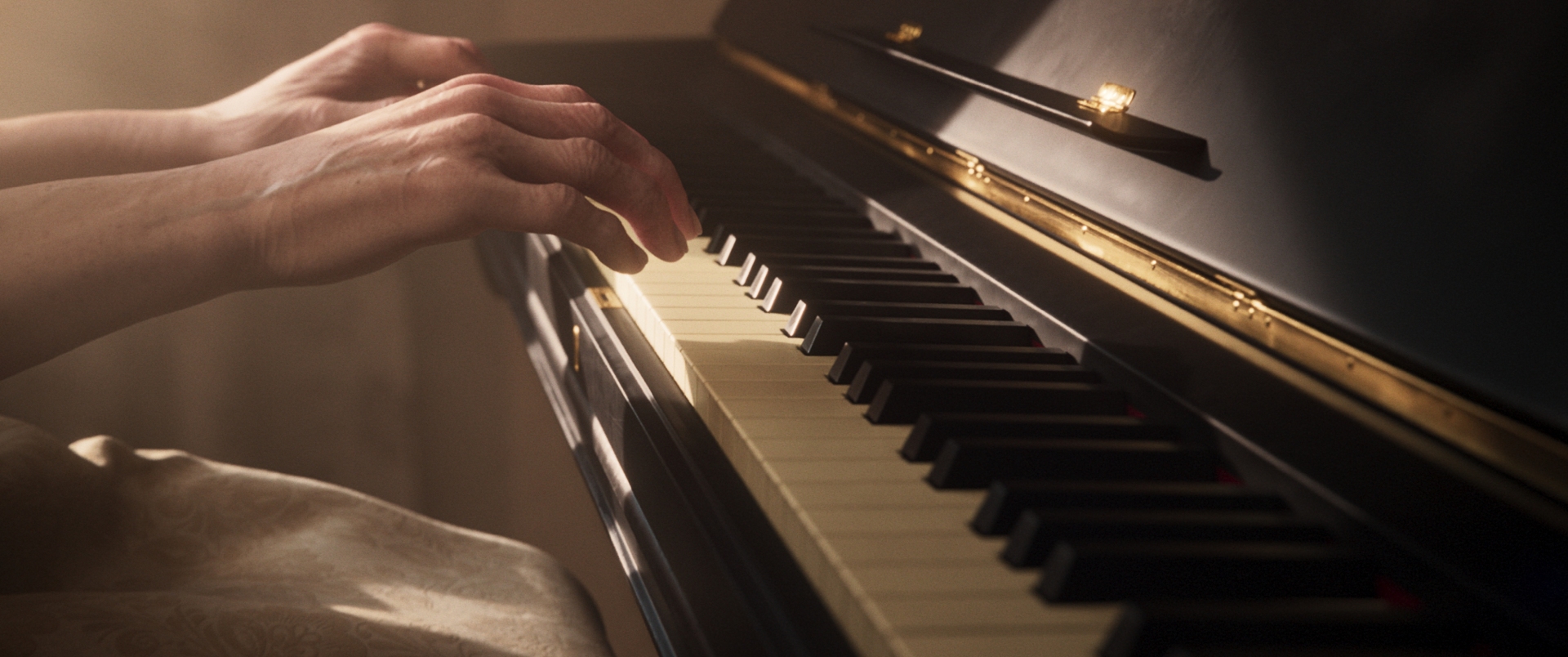 ASparrowsSong_Stills_010